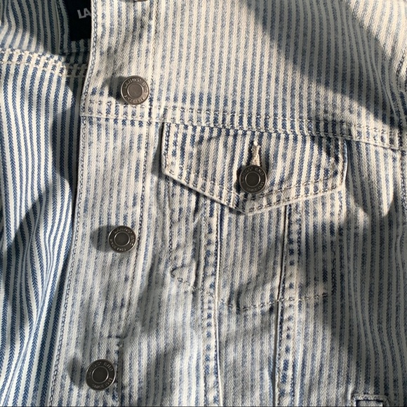 ❌SOLD❌⬇️Lands End striped crop denim jacket - Picture 4 of 7